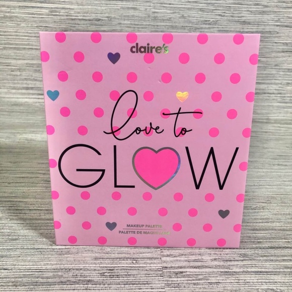 Claires Girls makeup palette Love to Glow 50 Piece Makeup Set - Picture 9 of 10